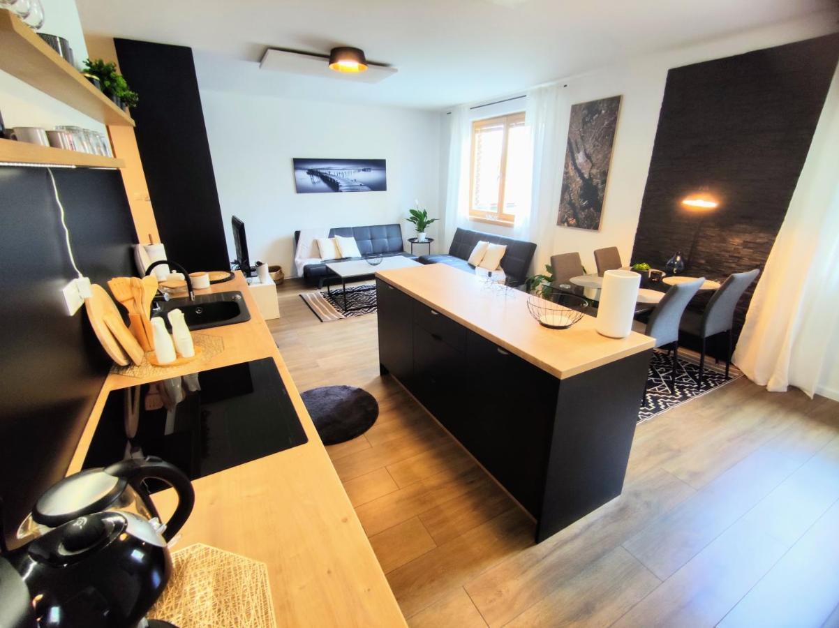 Loggia Park & Free Parking Apartment *